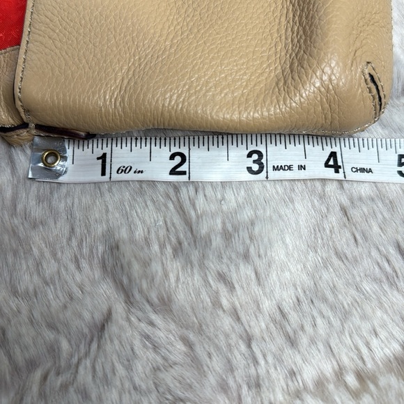 Kate Spade New York | Mariana Mansfield Crossbody Bag in a Tan Leather - Picture 9 of 10